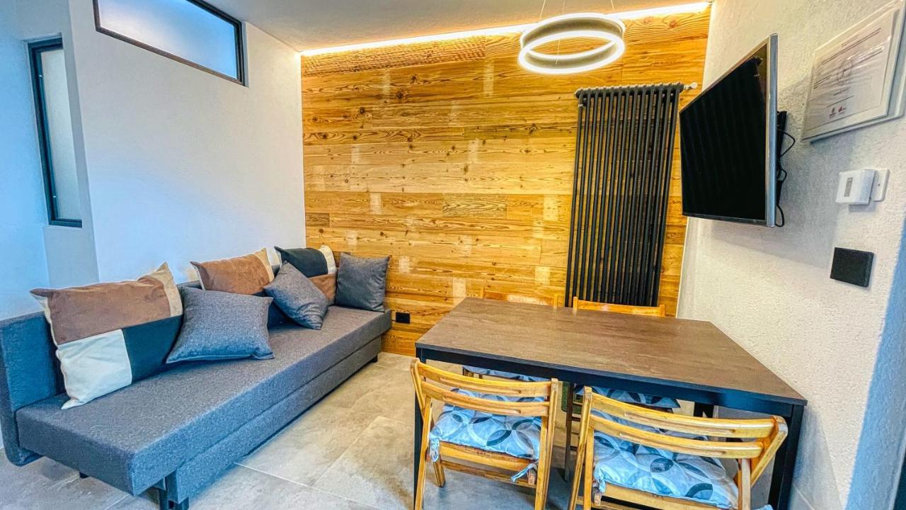 Appartamento Livia - Affitti Brevi Italia バルドネッキア エクステリア 写真